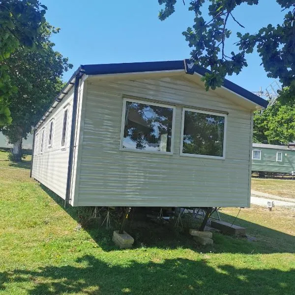 Thorness bay caravan park, hotel in Isle of Wight