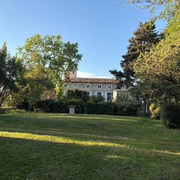 SCI Domaine Saint Martin le grand, hotel in Béziers