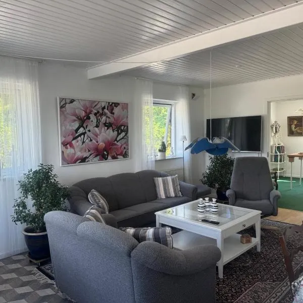 Hine Bakke Bed And Breakfast, hotel en Rudkøbing