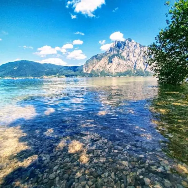Traunsee Apartment, hotel in Nachdemsee