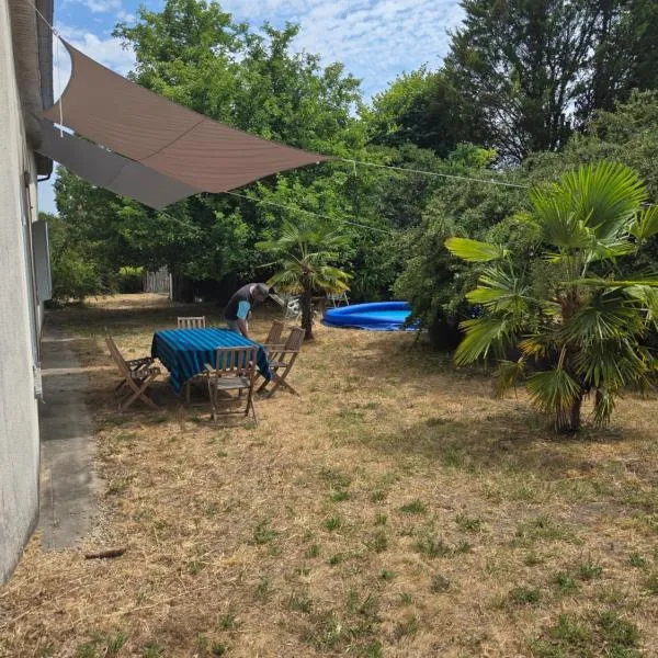 Le Patio des Charentes, hotel in Sainte-Lheurine