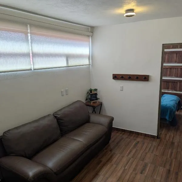 Moderna, Comoda Suite Palma en Tepotzotlán centro, hotel in Tepotzotlán