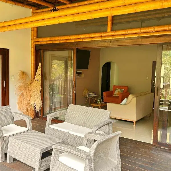 La Veranda Hotel & Restaurant, hotel v destinaci Minca