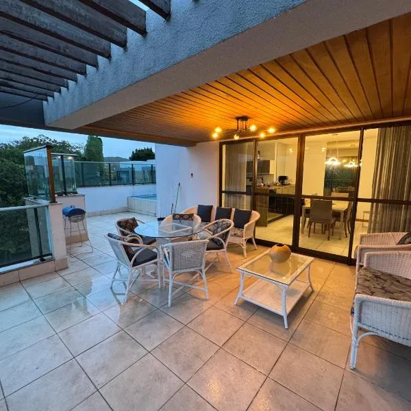 Cobertura com Piscina no Iloa, hotel in Barra de São Miguel