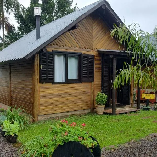 Chalé Girassol 2, hotel in Praia Grande