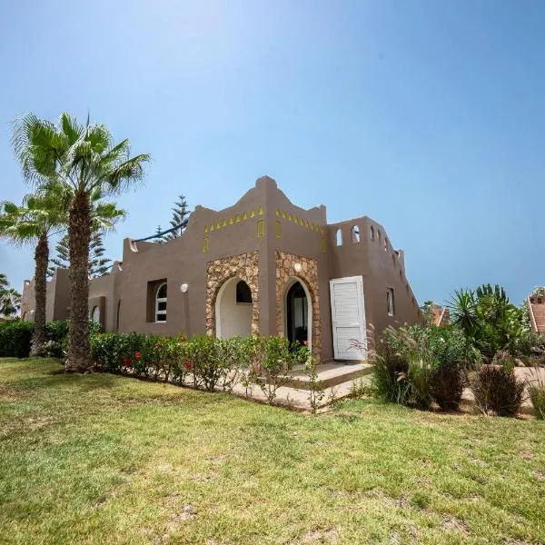 Ocean Breeze Retreat Steps from the Tiznit Shore, hôtel à Tamelalt