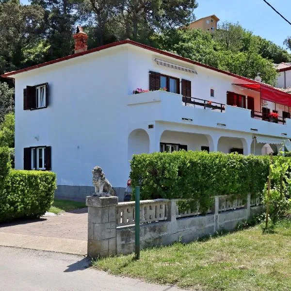 Apartments by the sea Supetarska Draga - Donja, Rab - 5030, hotel v destinaci Supetarska Draga