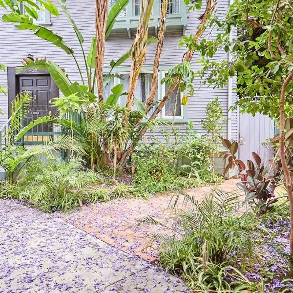 The Hollywood Homestay