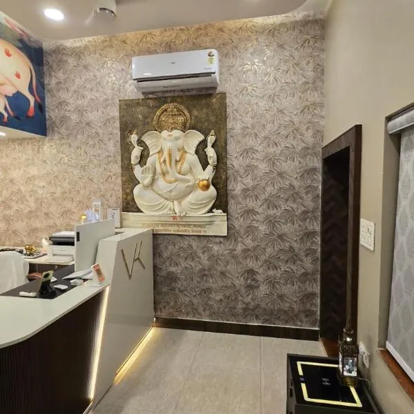Vraj, hotel in Jāmb