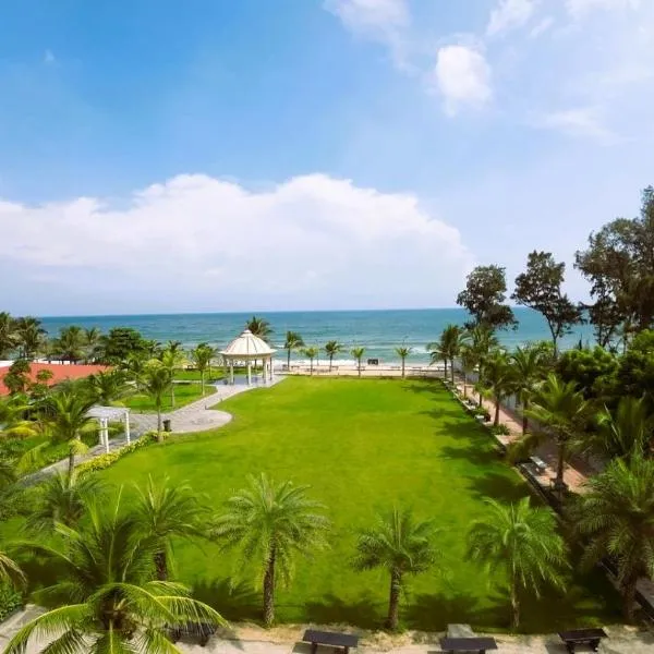 coral beach resort, hotel in Mahabalipuram