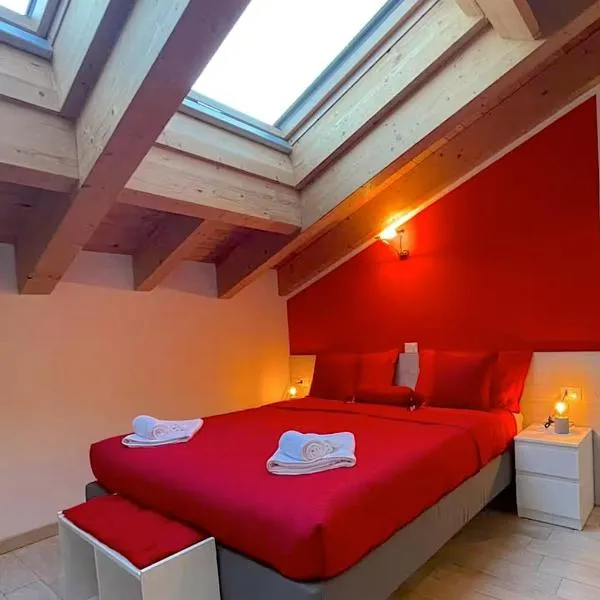 ValtellinaHome, hotel in Villa di Tirano