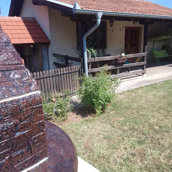 Galerija Jovanović, hotel v destinaci Topola