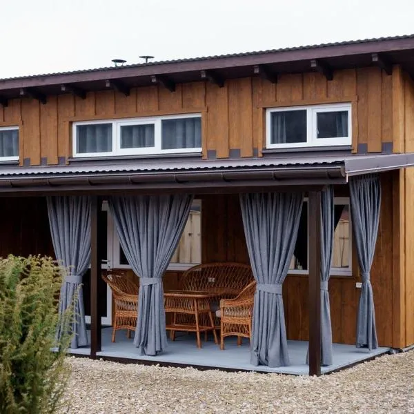 Нанашкові хатки, hotel in Lopushanka-Khomyna