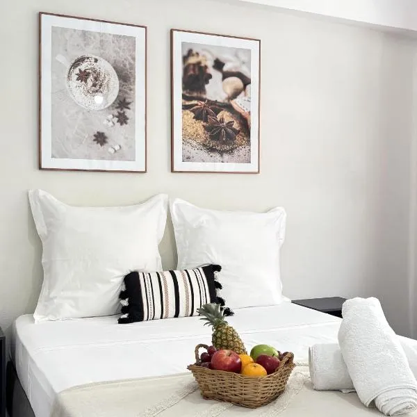 Yana Room - Centre ville, Studios, espace travail, Wifi fibre, hotel in Cayenne