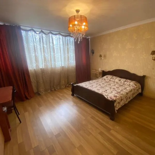 Затишна квартира подобово, hotel din Odesa