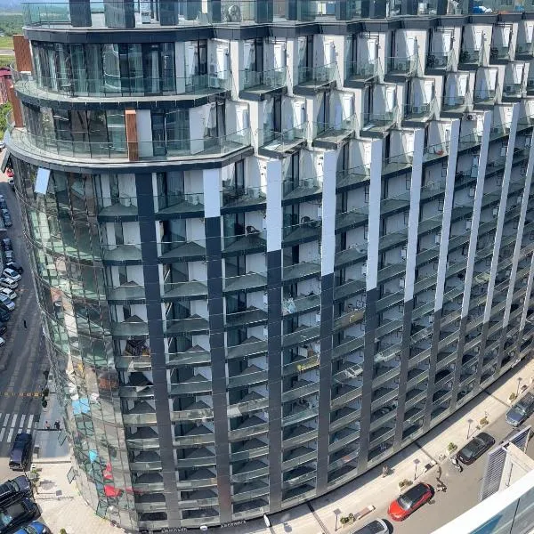2 минуты до моря, hotel in Batumi