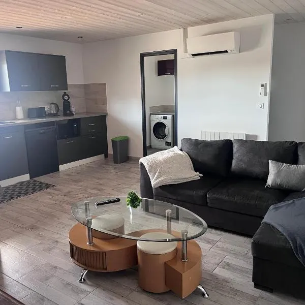 Appartement climatisé, hotel in Bias