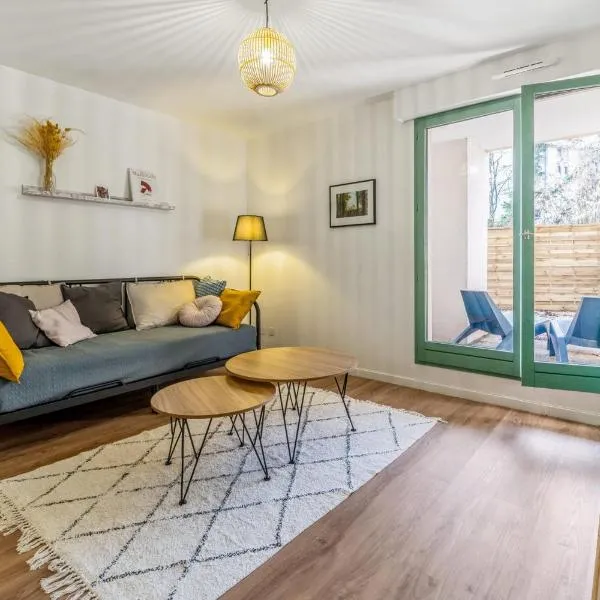 Appartement Rivière Thiou avec jardin, hotel en Annecy