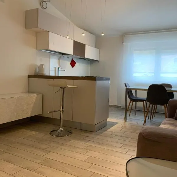 Como Hub Apartment, hotel in Como