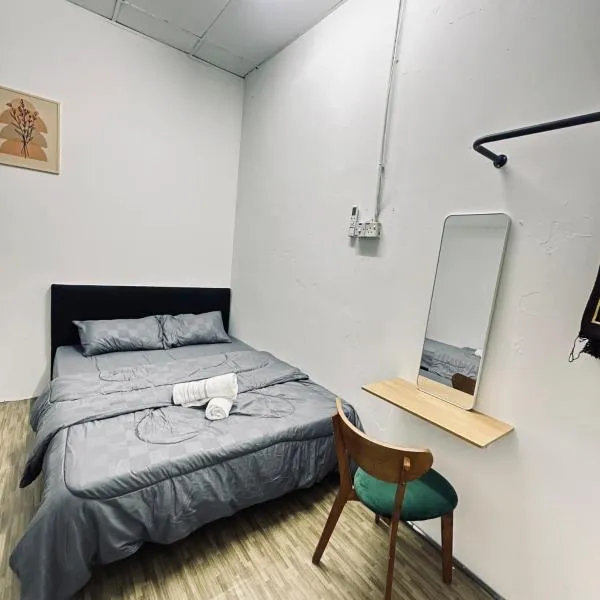 Hey Rest Up with shared bathroom, hotel v destinaci Ipoh