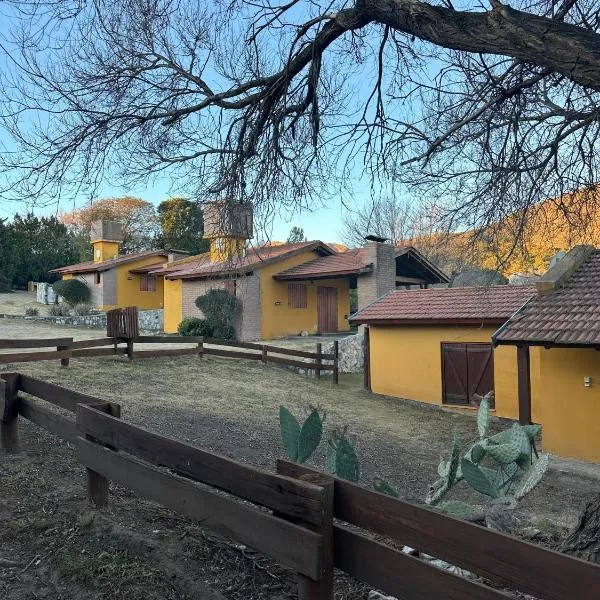 Cabañas Los Gauchitos, hotel en La Falda