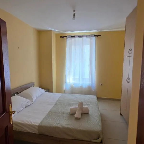 JP Central Apartment, hotel in Chios
