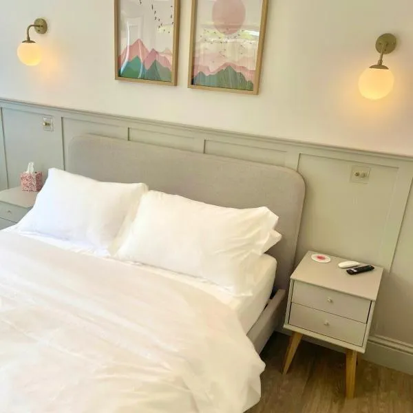 The Cabin at Number 12, hotel in Exeter