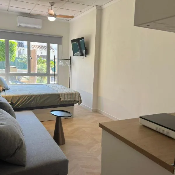 Apartahotel La Rotonda Cabo Roig, khách sạn ở Cabo Roig