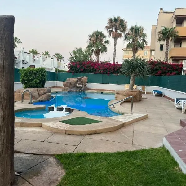 Apartahotel La Rotonda Cabo Roig Orihuela Costa Near the Beach and Leisure Area, hotel in Orihuela Costa