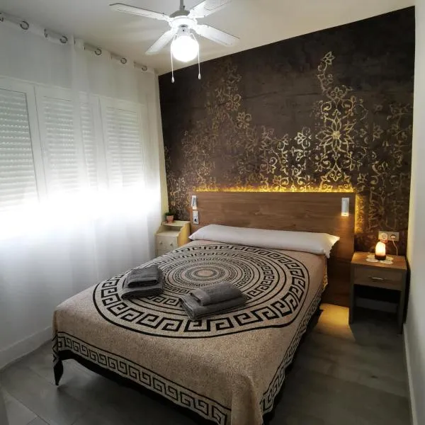 Vivienda en centro de Yecla, hotel in Yecla