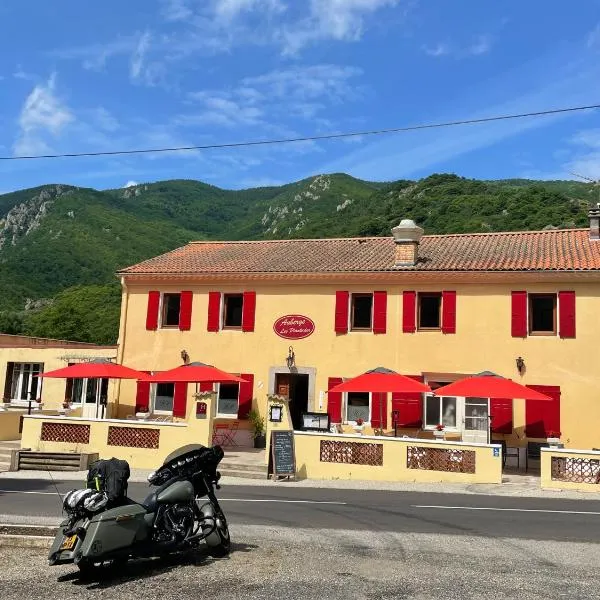 Auberge les plantades, hotel v destinaci Laviolle