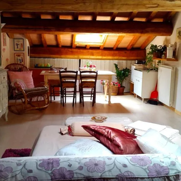 Luminoso loft a Borgo San Lorenzo zona stazione, hotel in Borgo San Lorenzo