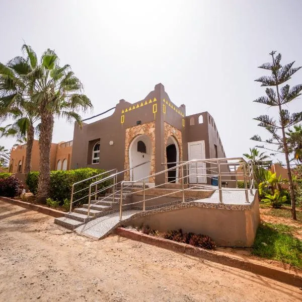 Seabreeze 2BR Haven Ocean Walk and Sunsets, хотел в Tamelalt