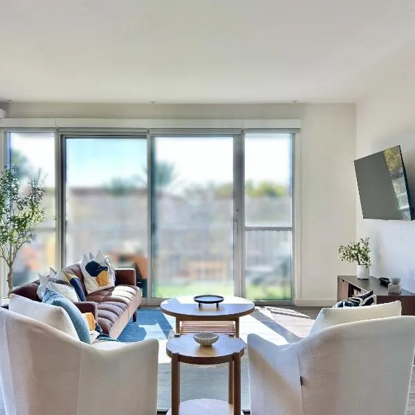West Hollywood Gem 2-Bedroom Apartment
