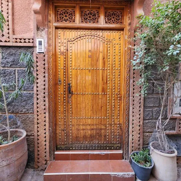 Riad Hostel ADI, hotel in Marrakech