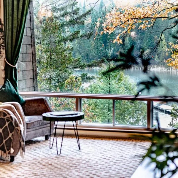 Sainte-Lucie-de-Doncaster에 위치한 호텔 ROSA'S NEST - Lake Spa Nature