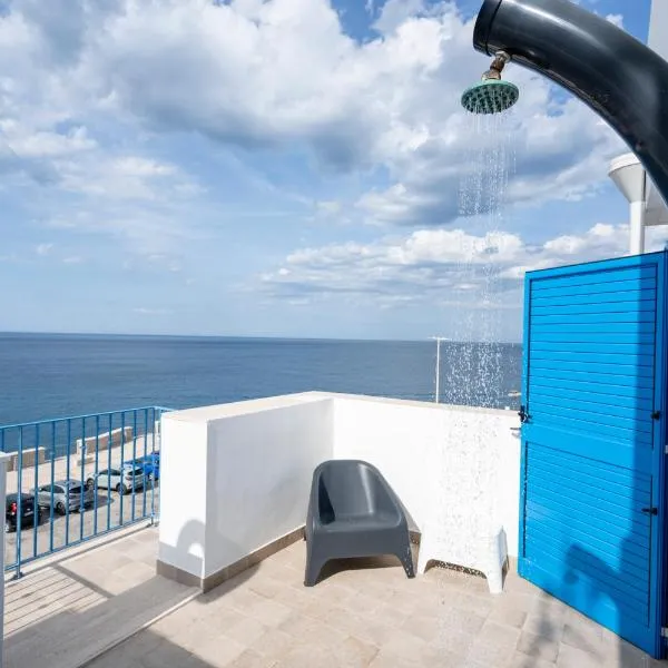 Altamarea Rooms - Luxury Seaview Suites, hotel v destinaci Polignano a Mare