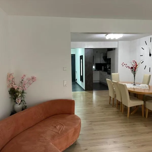 Luxury rooms in a new House, hotel in Ilsfeld