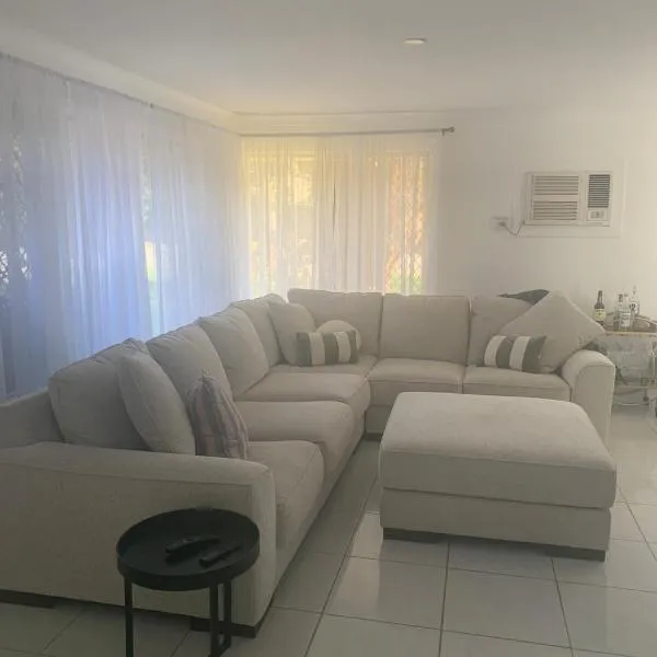 Serenity stay, hotel in Perth