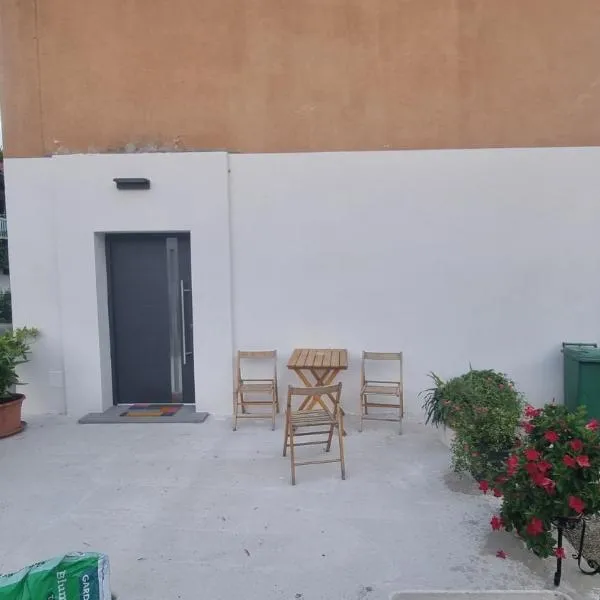 Apartma Danica, hotel in Kobarid