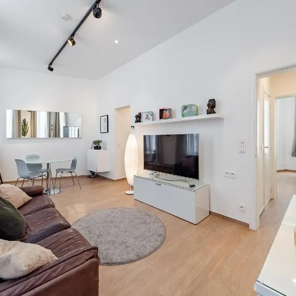 Fully furnished and modern flat - Brussels center, hotel v Bruselu