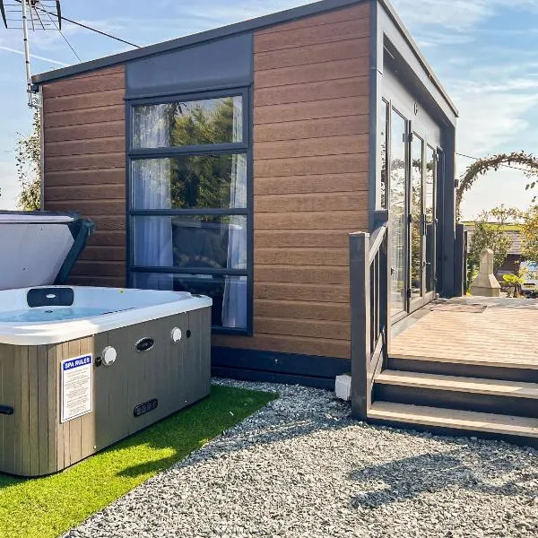 The Lodge Pod, hotel in Barrow in Furness