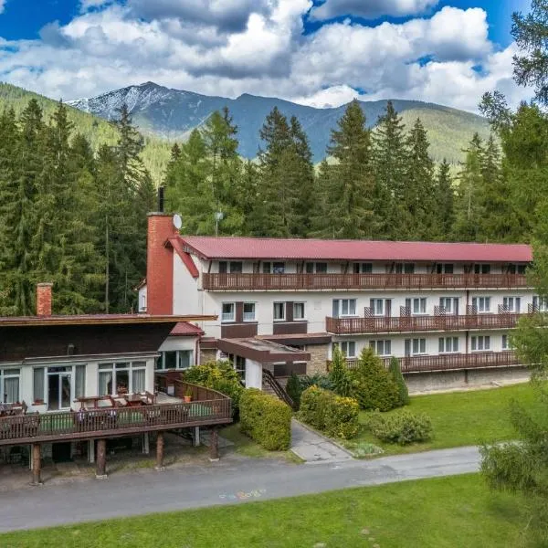 Hotel Spojar, hotel i Žiar