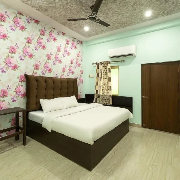 HOTEL SHIVAYY MAJESTIC 3 km from kashi vishwanath temple, Hotel in Varanasi