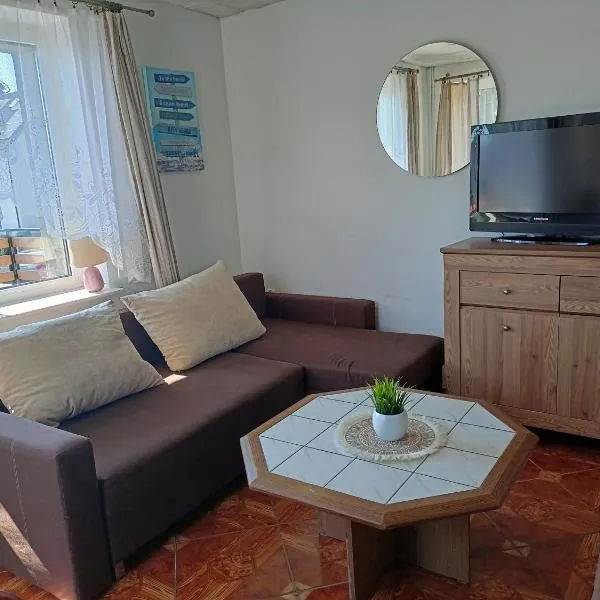 Pokoje gościnne u Ewy Białogóra, hotel in Białogóra