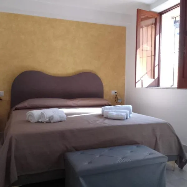 La Colombaia Bed and Rooms, hotel a Belvedere Marittimo