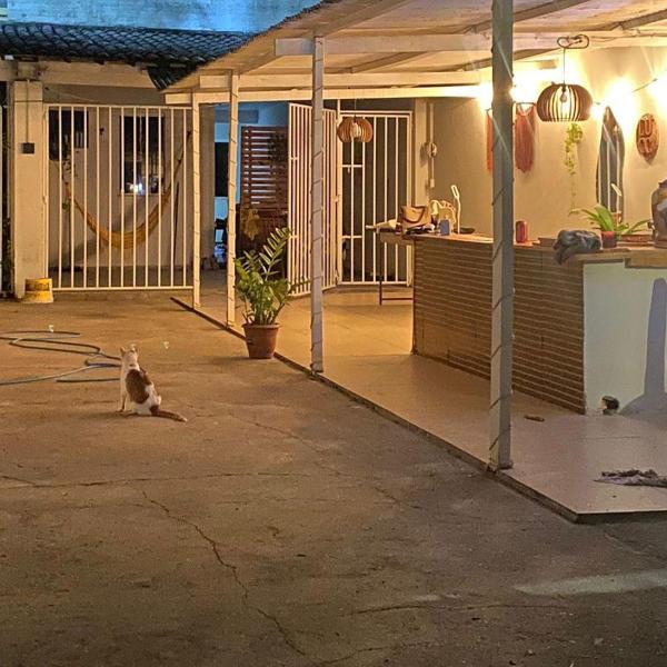 Casa na Orla de Atalaia ampla com cômodos