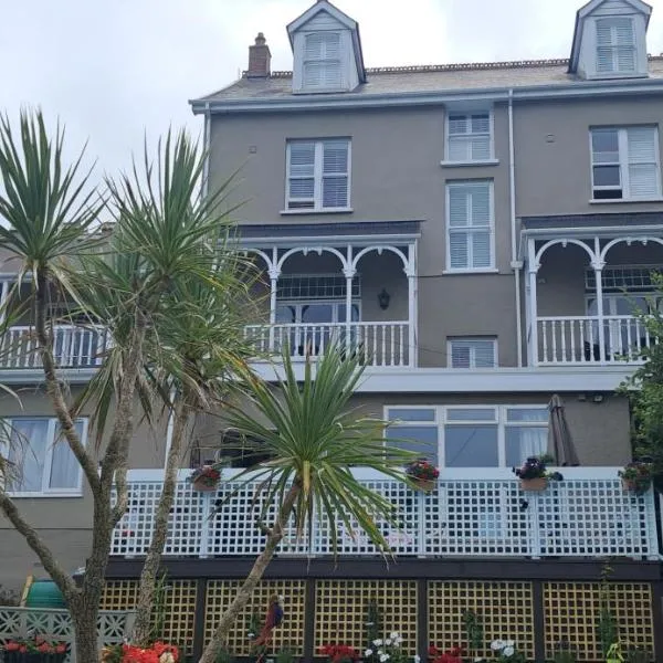 The Poplars Guest House, hotel in Combe Martin