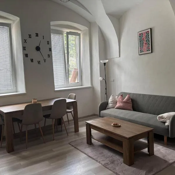 Apartmán u bazénu、シュムペルクのホテル