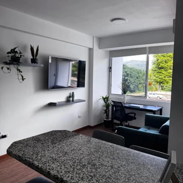 Apartamento zona Hesperia Sambil Complejos Deportivos, hotel in Naguanagua